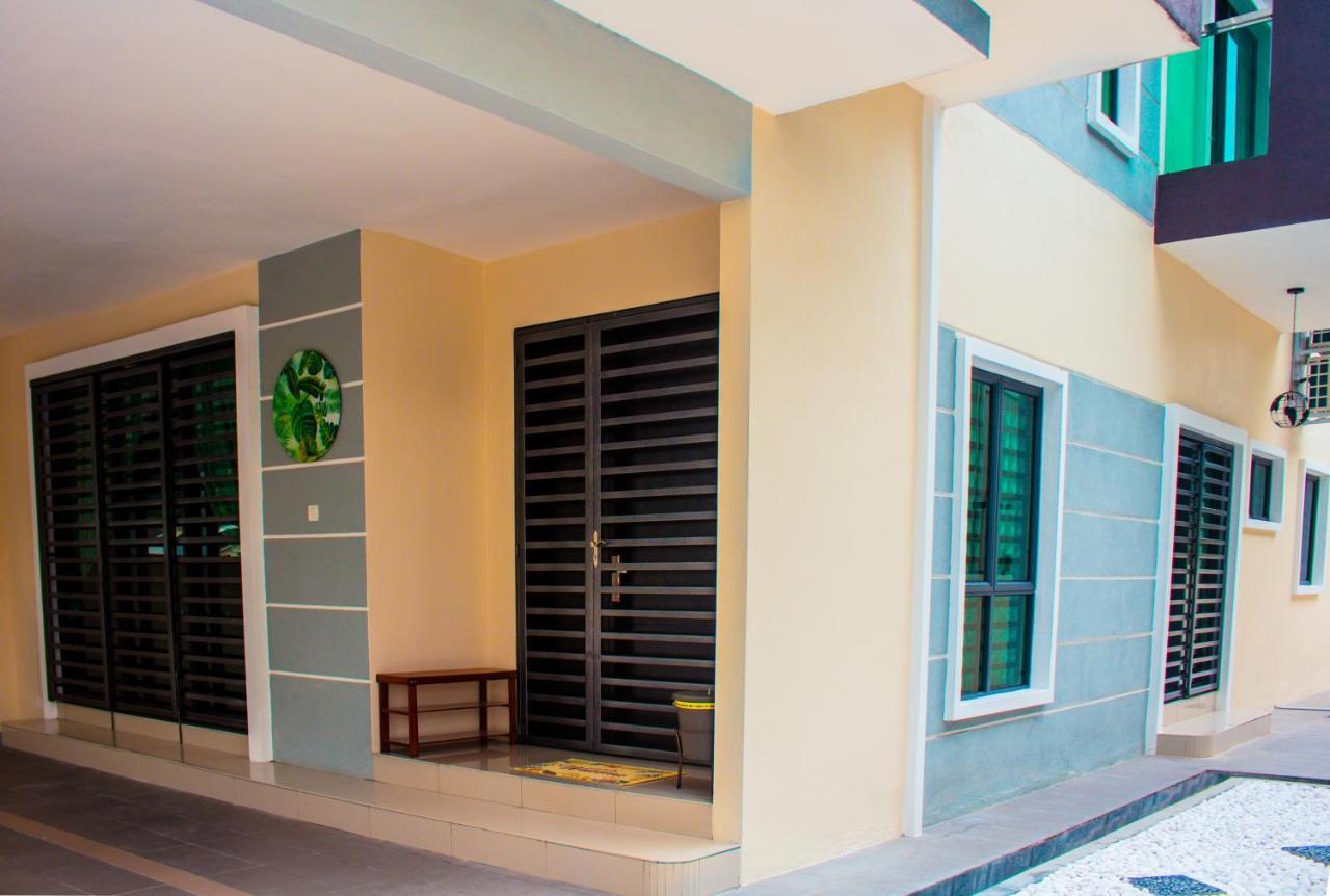 Tropical Livings Meru Ipoh Homestay By Grab A Stay エクステリア 写真